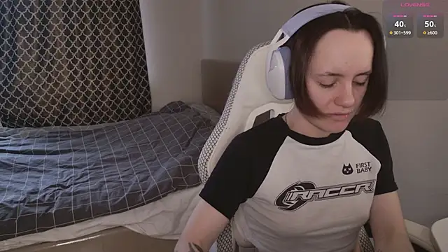 Luna Loveee online show from April 8, 4:58 am