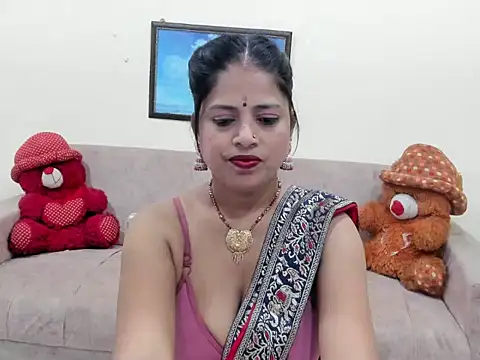 leahgotiii online show from September 12, 4:02 am