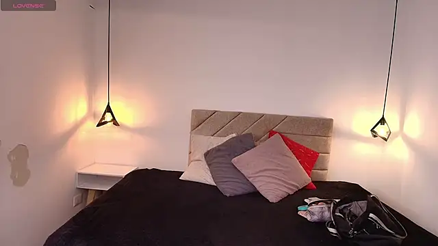 Natasha rose   online show from April 18, 7:40 pm