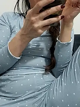 BUSE8821 online show from December 18, 11:31 pm