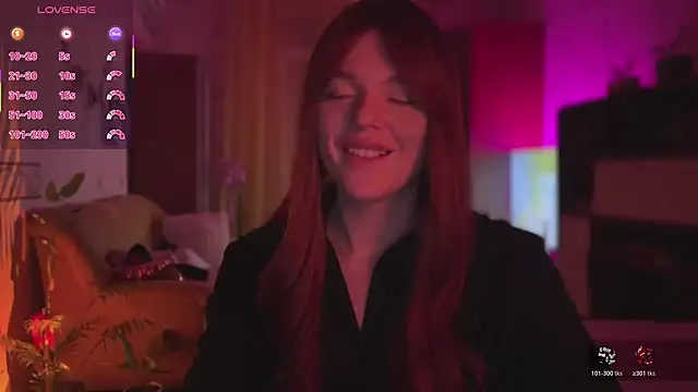 CherryRed Girl online show from March 3, 11:00 pm