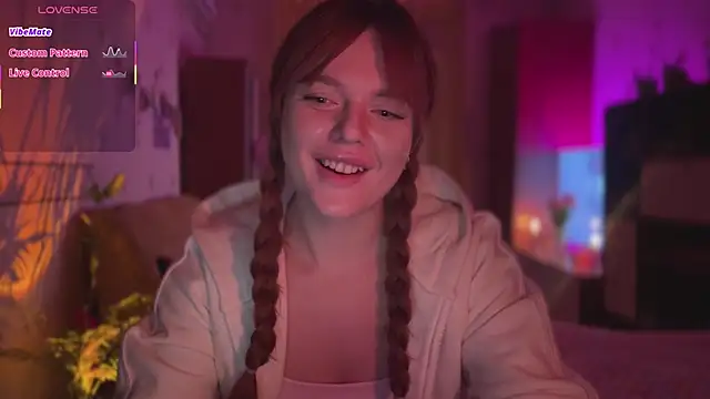 CherryRed Girl online show from February 22, 11:27 pm