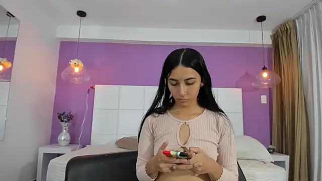 AnnHouston1 online show from October 31, 1:48 pm