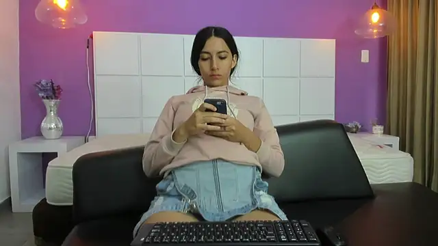 AnnHouston1 online show from December 2, 12:40 pm