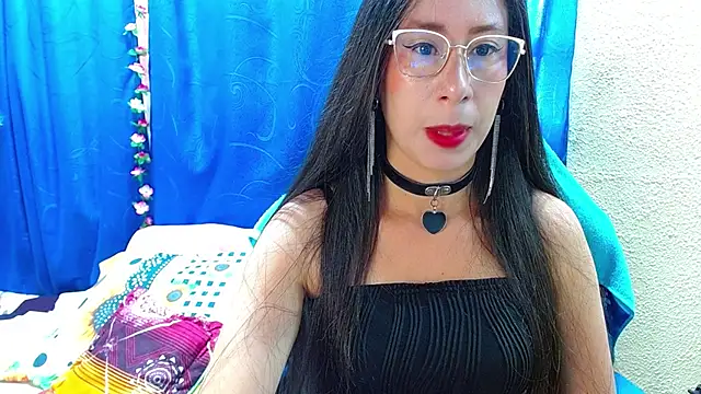 Gia leinn online show from April 5, 4:50 pm