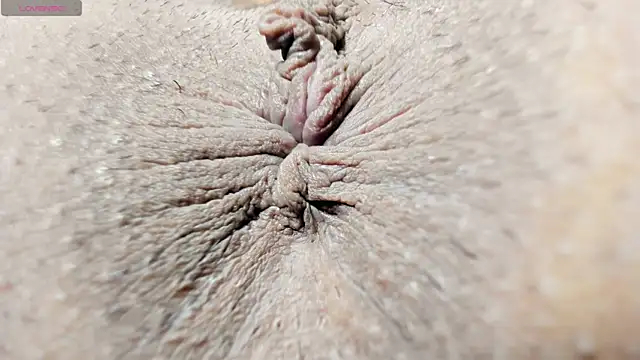 flor herrera01 online show from November 19, 6:24 am