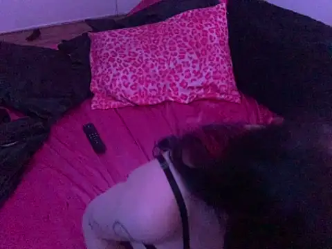 ChrryFoxx online show from April 16, 11:32 am