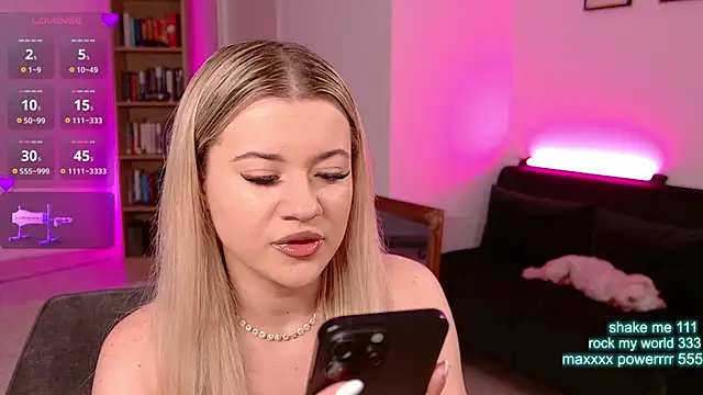 CutiePie69   online show from July 20, 7:25 pm