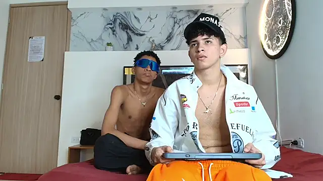 KING OFF BOYS online show from October 2, 1:49 pm