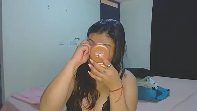 roxanasexy2025 online show from September 17, 1:42 pm