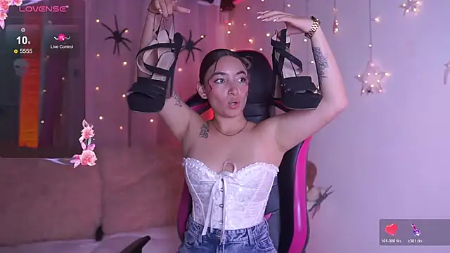 issa monterrey online show from October 17, 11:41 pm