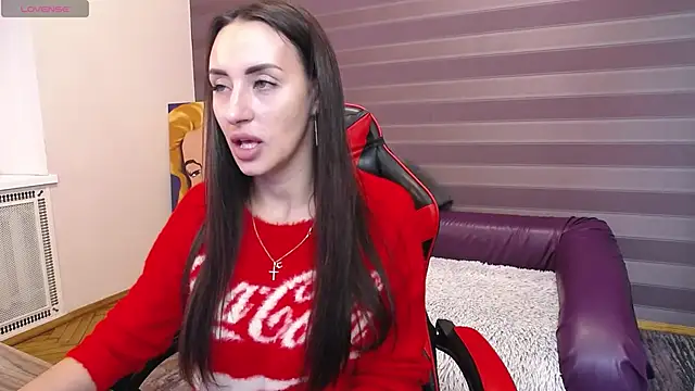 JenniferStone online show from October 26, 8:10 am