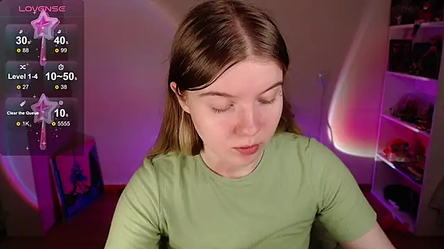 Strawberry juli online show from September 26, 5:16 am