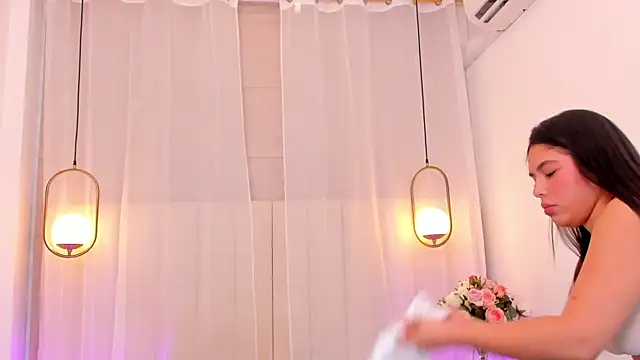 Haily b online show from April 13, 9:15 pm