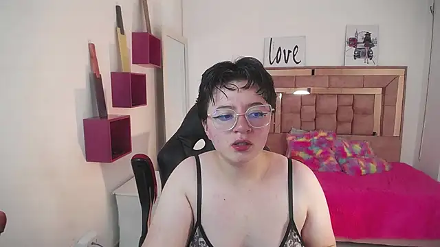 safyka online show from September 12, 6:15 pm