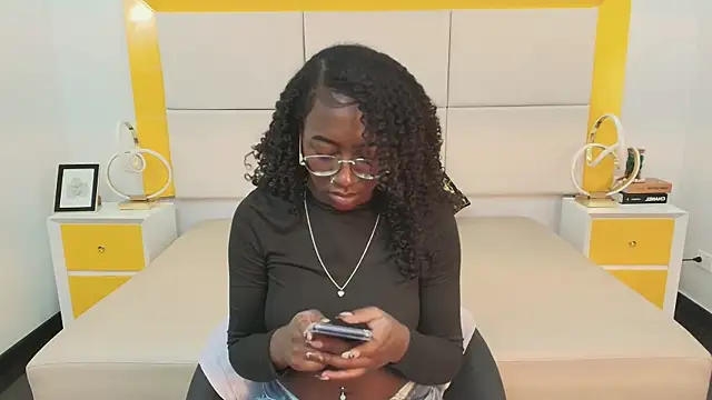 Qeen blackk online show from October 23, 8:04 pm