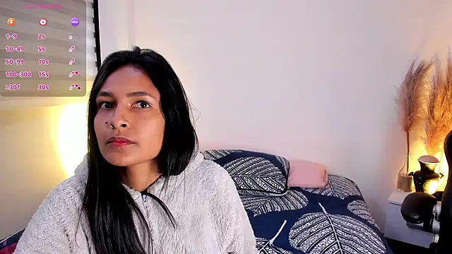 Fernanda liie  online show from March 25, 12:30 pm