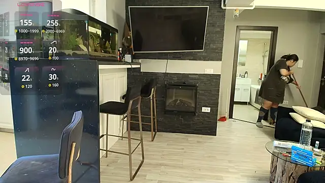 Layla- online show from September 19, 9:52 am