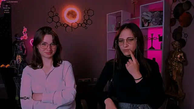 helli belli online show from September 28, 8:25 pm