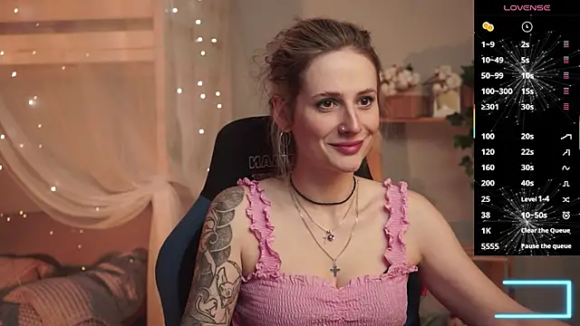 OliviaMcClean online show from September 14, 12:30 am