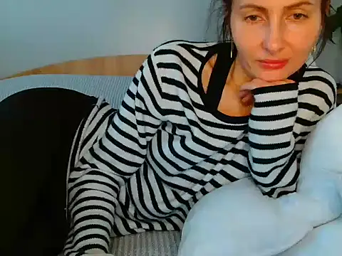 Irina9793 online show from May 1, 9:12 am