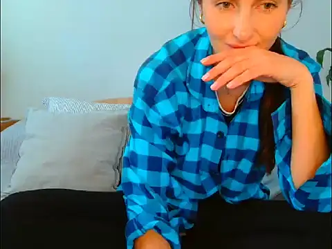 Irina9793 online show from May 6, 8:29 am
