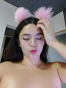 Hanna Davar online show from February 19, 6:07 pm