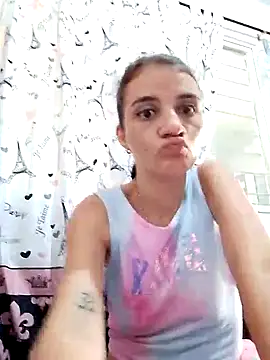 ArianaaGrace online show from September 29, 9:20 pm