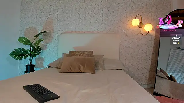 alanarouge online show from March 6, 3:07 pm