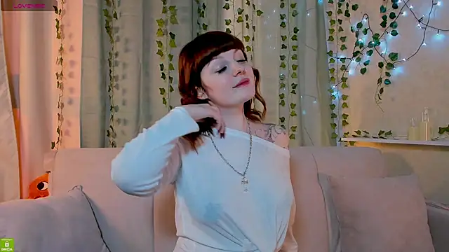 Ashley Nicks online show from April 4, 2:10 am