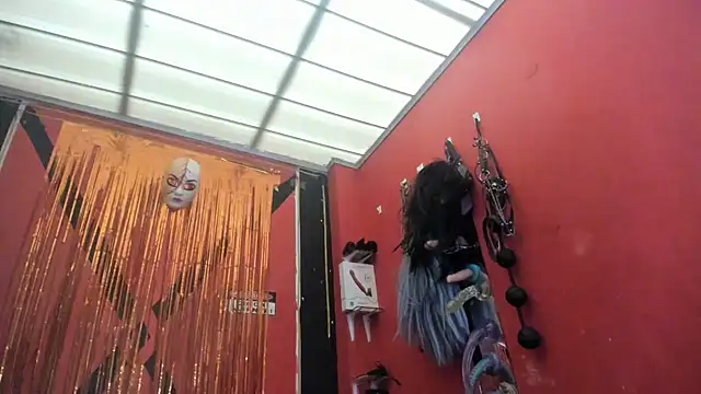 emma morgan 1 online show from November 6, 11:49 am