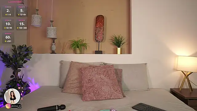 alison222  online show from September 8, 7:46 pm