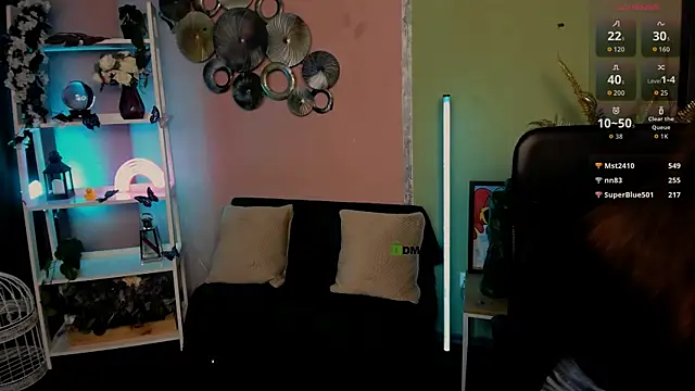 kiki swan online show from December 2, 6:48 am