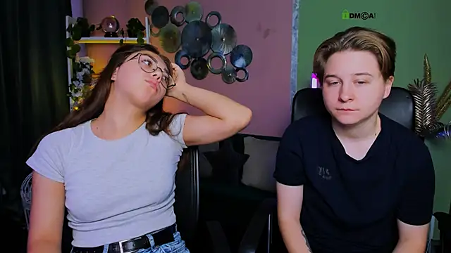 kiki swan online show from October 17, 5:54 am