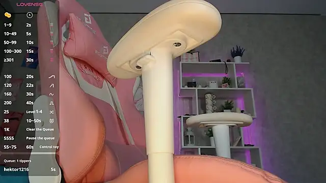 Cassie Scott online show from September 9, 4:12 am