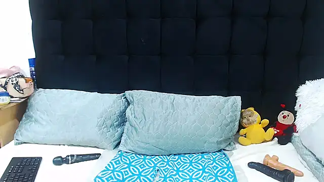 TaurusClitCake online show from November 2, 5:44 am