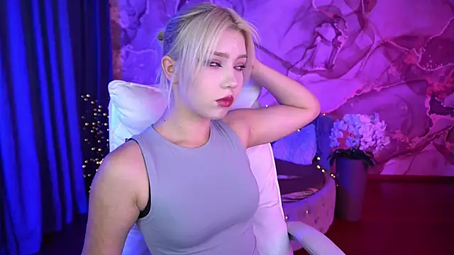 SelenaIris online show from September 17, 8:01 am