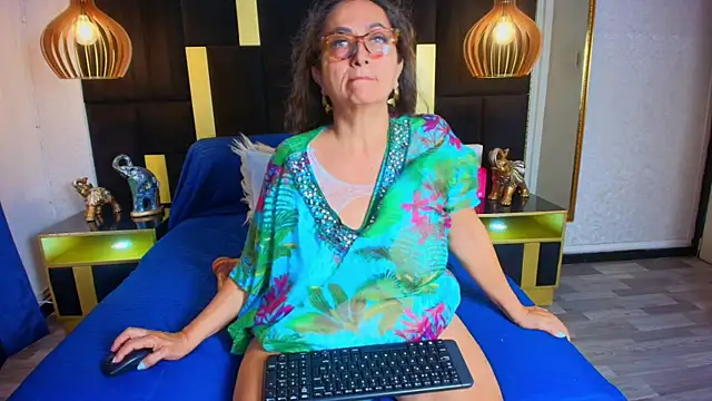 AlessandraLeroy online show from September 14, 2:04 pm