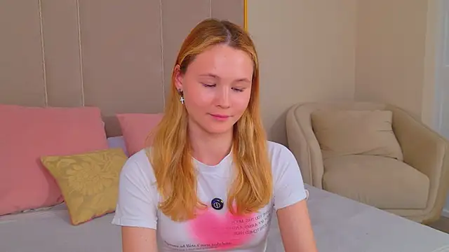 AmeliRoyse online show from June 4, 5:17 pm