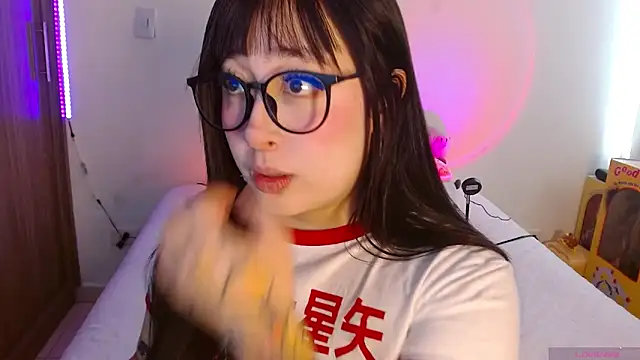 Oliviargf online show from March 20, 12:43 pm