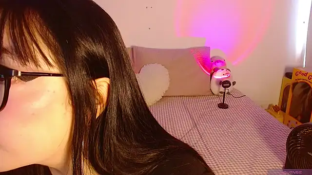 Oliviargf online show from March 9, 12:19 pm