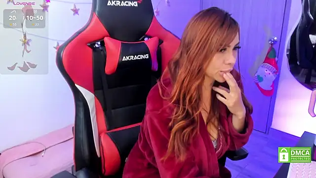 LindaSilverstone online show from December 18, 3:55 am