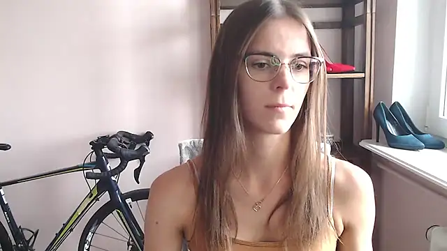 love megi online show from March 30, 1:33 pm