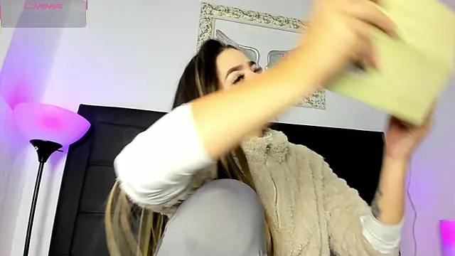 Lola Blondie online show from September 28, 12:32 pm