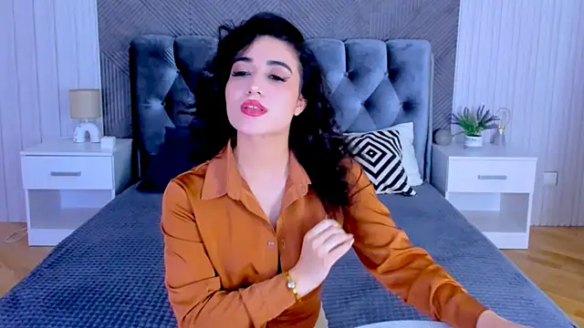 Maya Rogerss online show from November 14, 2:39 pm