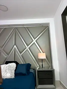 AlesiaCooper online show from November 26, 8:10 pm