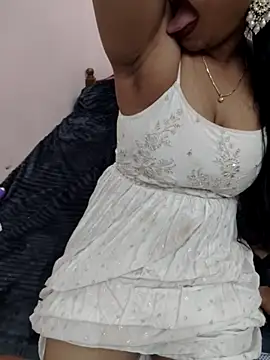 priya 00143 online show from July 29, 5:02 pm