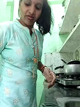 Hotty-Nidhi online show from October 23, 8:53 am