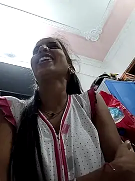 Hotty-Nidhi online show from June 3, 5:18 pm