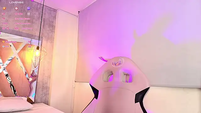 adara evanss online show from October 3, 9:53 pm